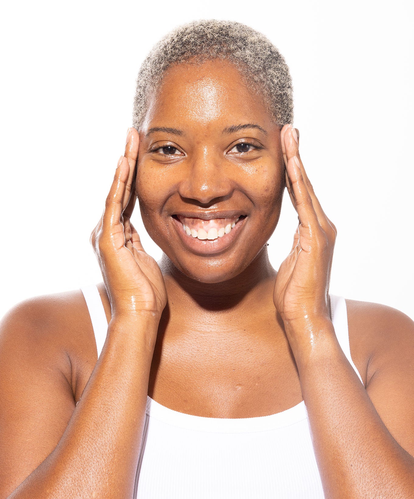 RR Product Elderberry Soothing Toner Model