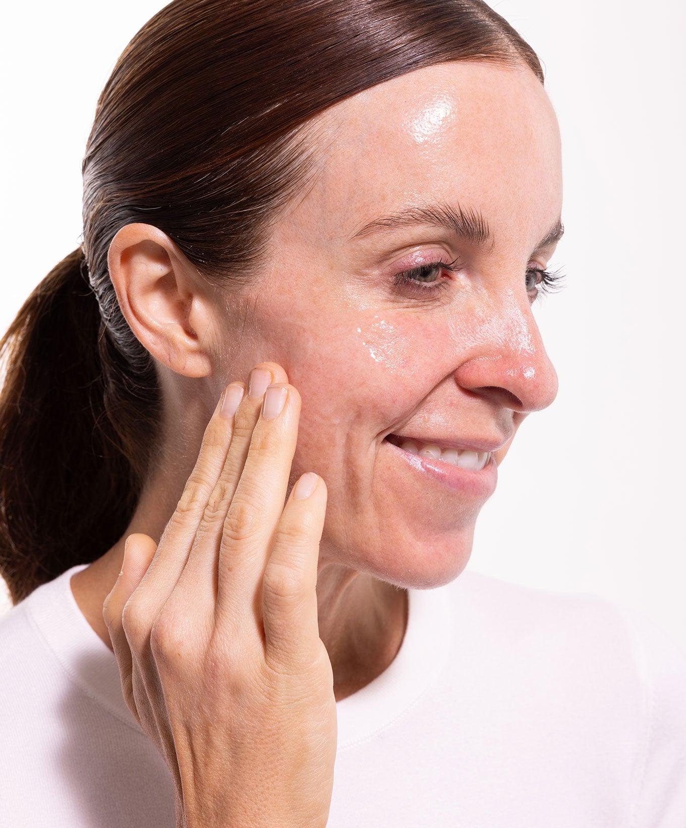 RR Product Moisture Protecting Cleanser Model